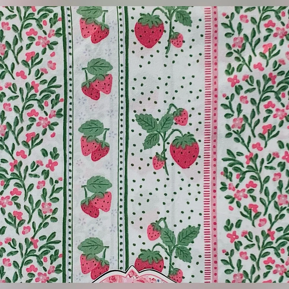 Rosalie’s Garden Strawberry Vine Floral Spring Sheet Set - Queen - Picture 3 of 5